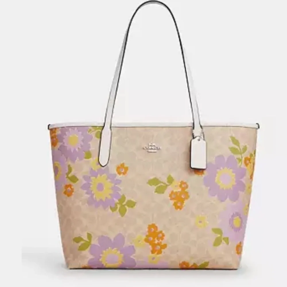 New Coach Floral Tote Bag City Tote Bag In Signature Canvas With Floral Print - Picture 7 of 12